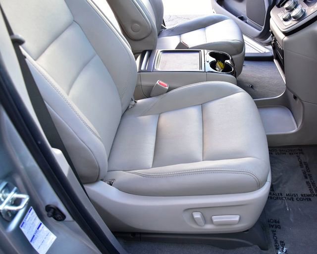 Used 2020 Toyota Sienna XLE w/ XLE Navigation Package image 15