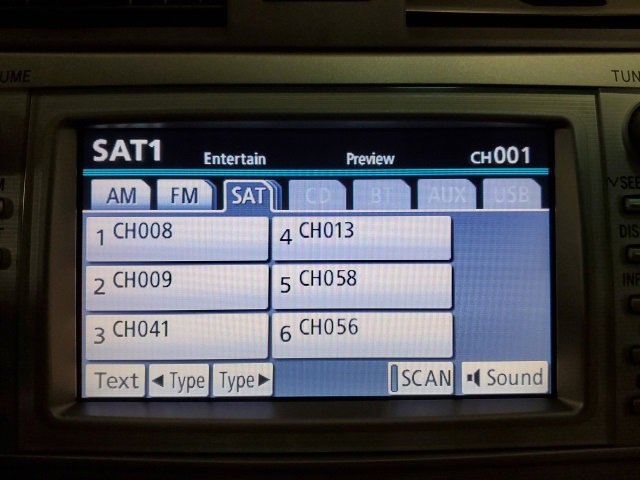 Used 2011 Toyota Camry XLE w/ SE/XLE Extra-Value Pkg image 17