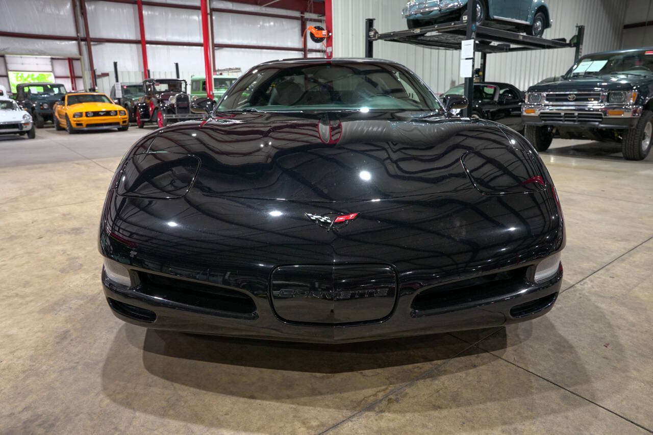 Used 1998 Chevrolet Corvette Coupe w/ Memory Pkg RWD image 13
