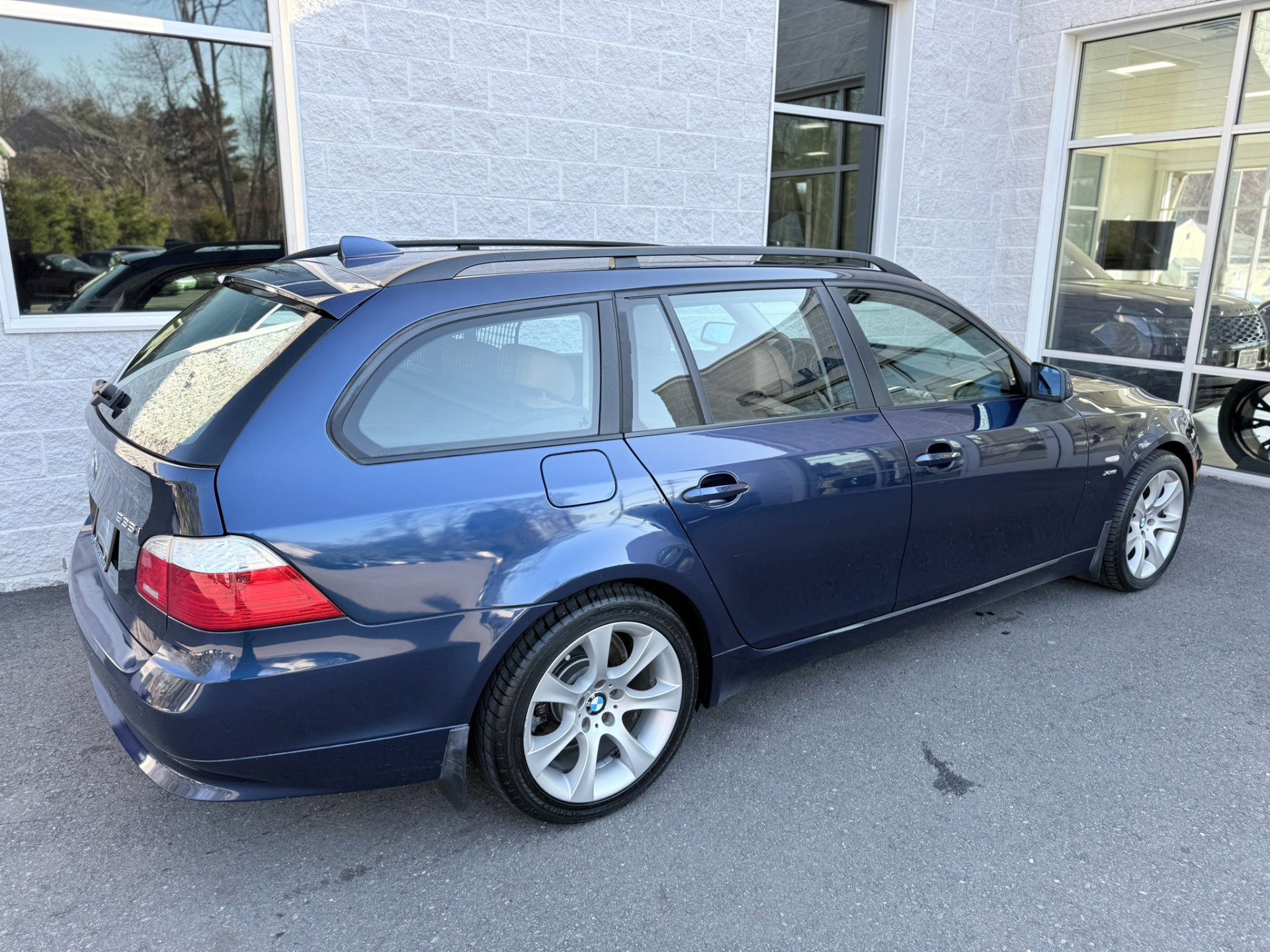 Used 2009 BMW 535i xDrive Wagon image 28