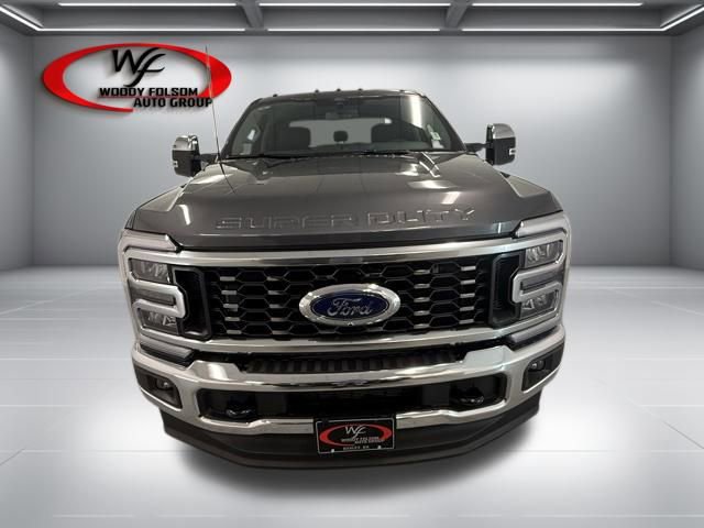 New 2026 Ford F350 4x4 Crew Cab DRW Super Duty image 2