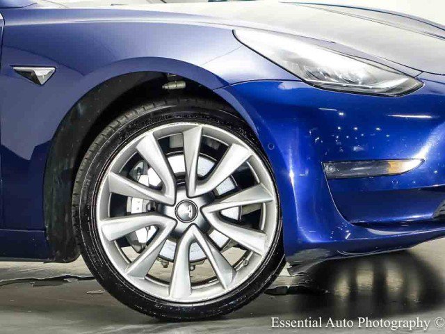 Used 2019 Tesla Model 3 Standard Range Plus RWD image 3