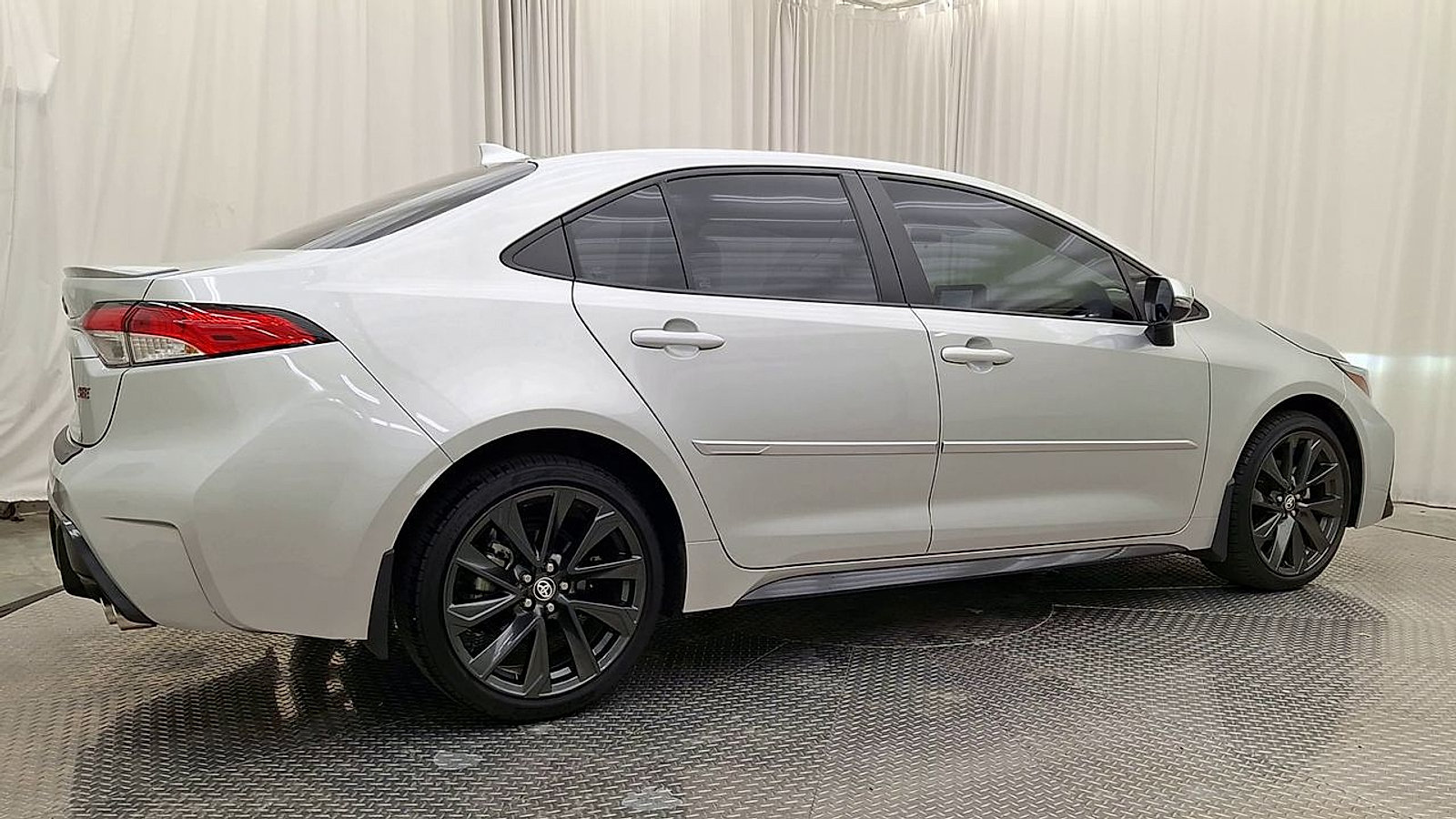 Certified 2024 Toyota Corolla SE FWD image 6