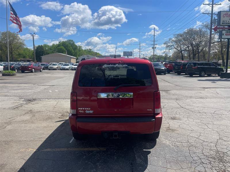 Used 2007 Dodge Nitro R/T RWD image 6