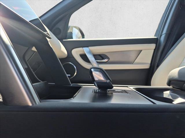 Used 2025 Land Rover Discovery Sport Dynamic SE AWD/4WD image 12