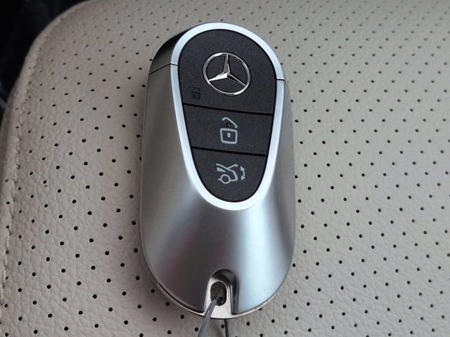 New 2026 Mercedes-Benz GLC 300 image 30
