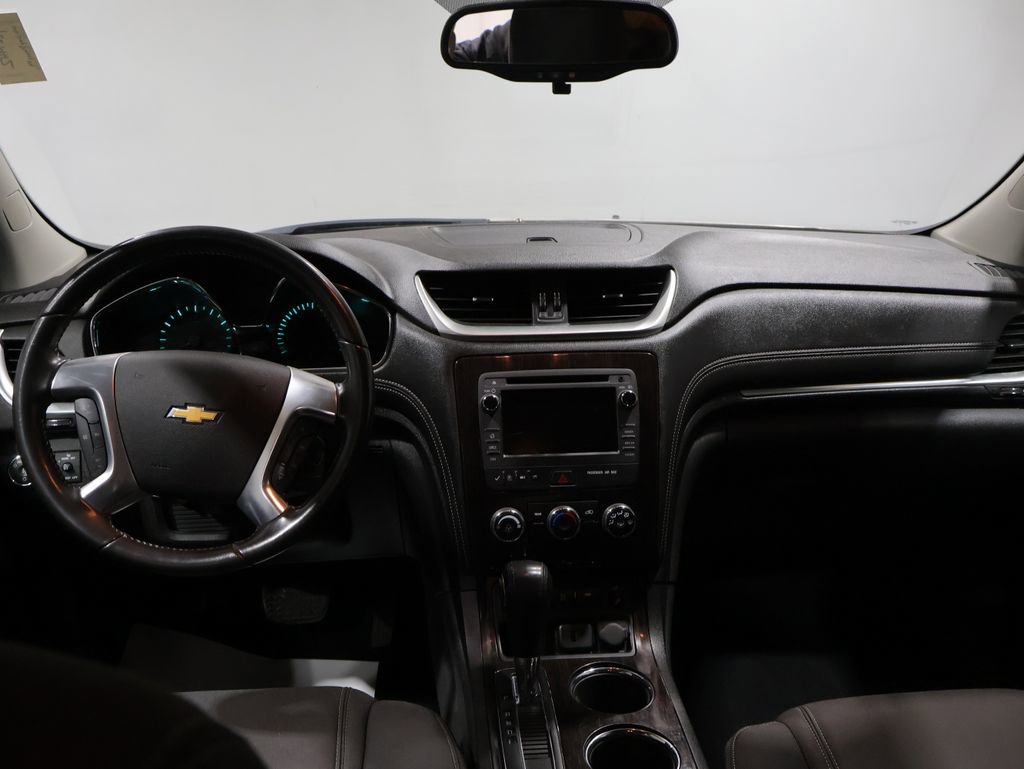 Used 2016 Chevrolet Traverse LT w/ Style and Technology Package image 16