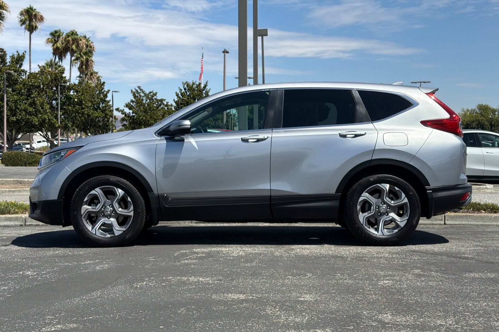 Used 2017 Honda CR-V EX image 7
