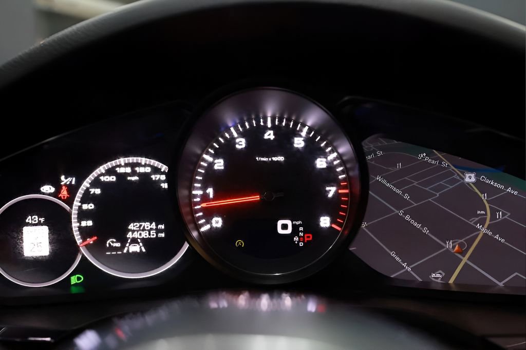 Used 2021 Porsche Cayenne S w/ Premium Package Plus image 47