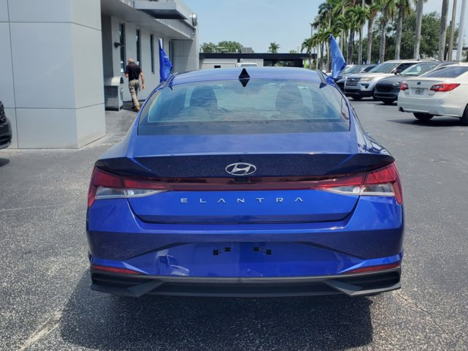 Used 2023 Hyundai Elantra SEL w/ Convenience Package FWD image 6