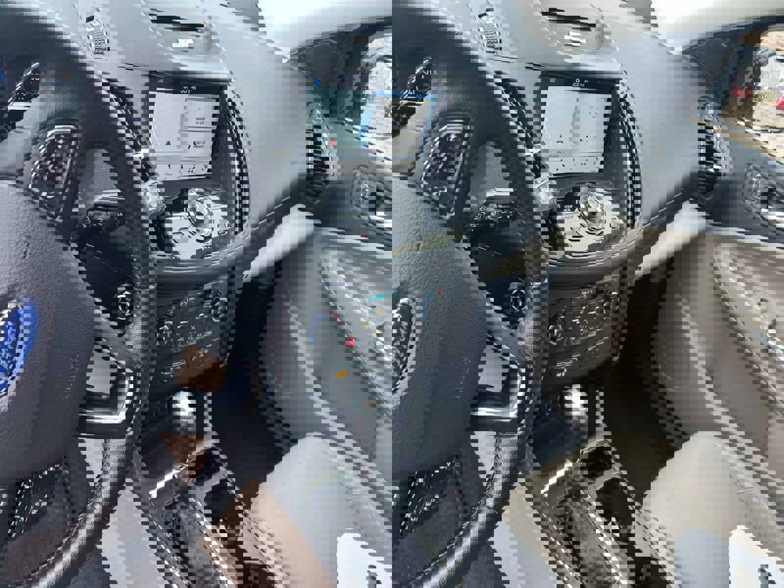 Used 2017 Ford Escape Titanium AWD/4WD image 12