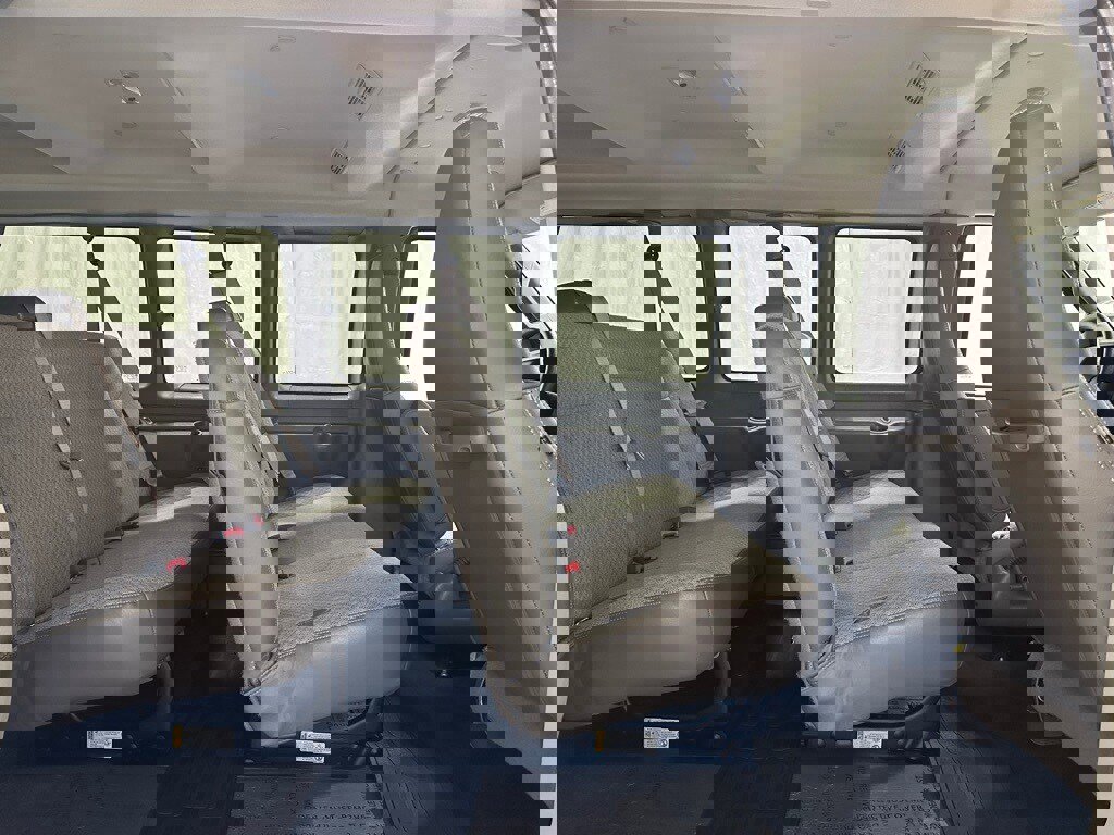 Used 2025 Chevrolet Express 3500 LT w/ LT Preferred Equipment Group image 40