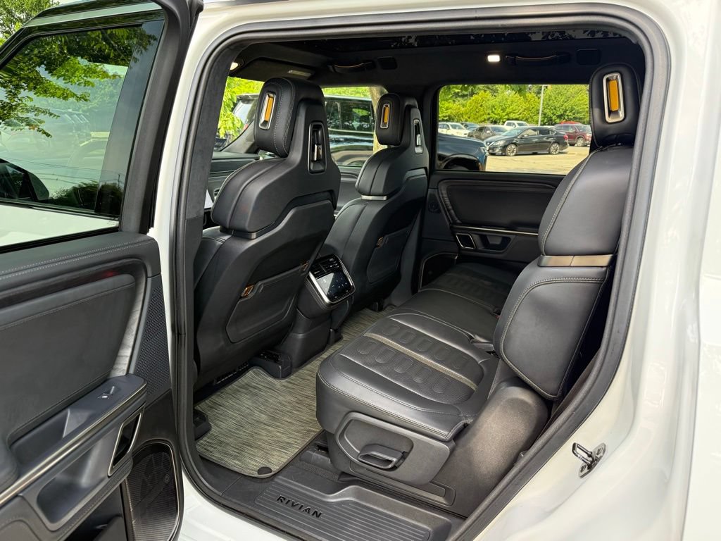 Used 2023 Rivian R1S Adventure AWD/4WD image 11