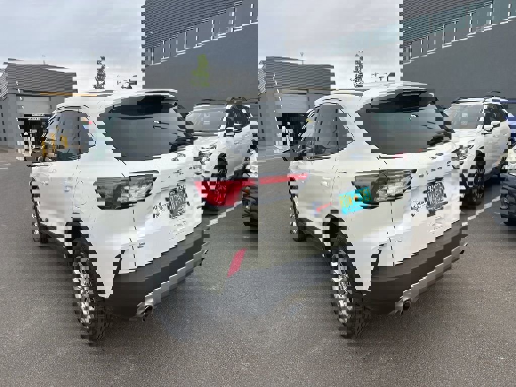 Used 2020 Ford Escape SE image 12