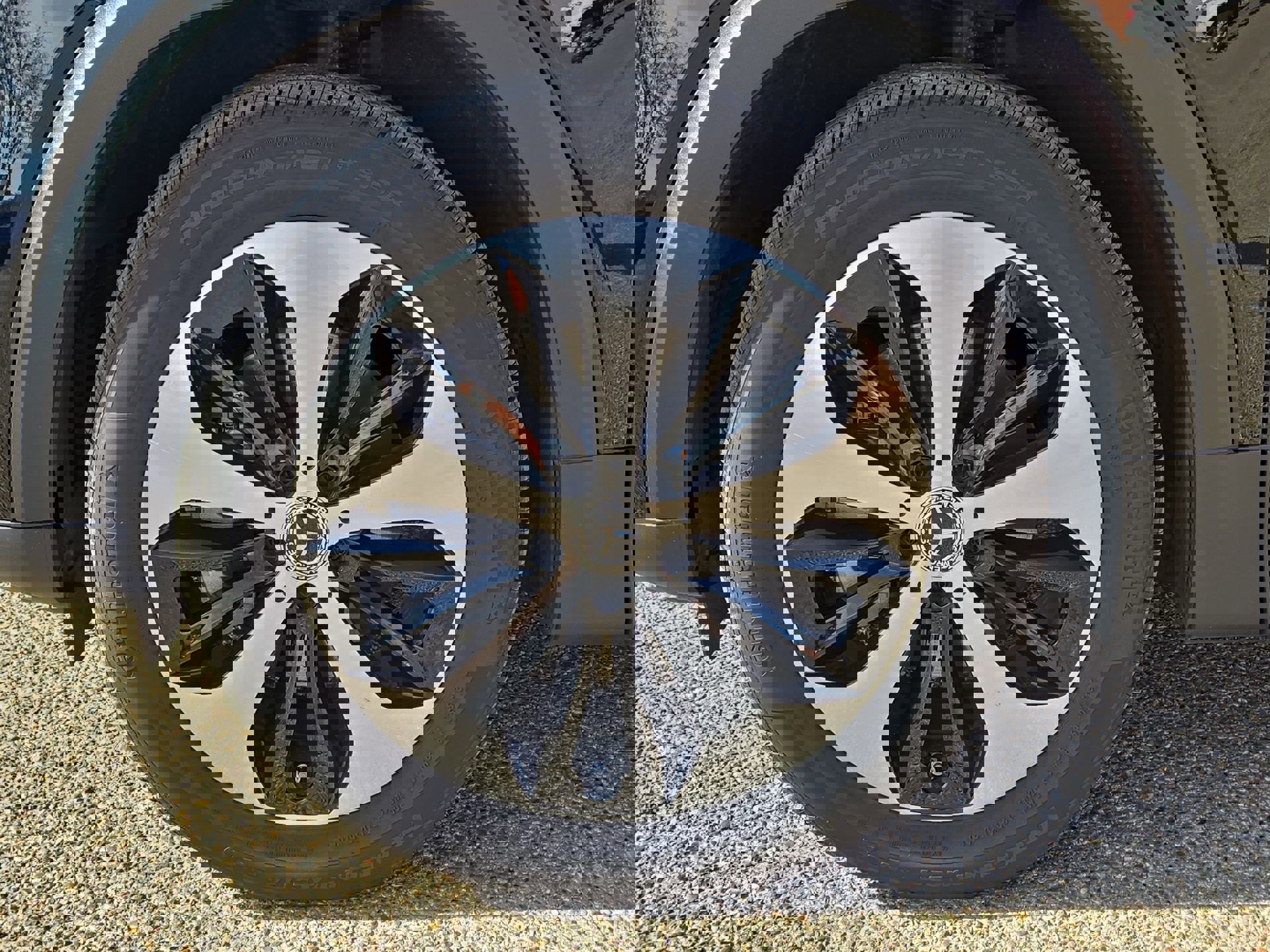 New 2025 Mercedes-Benz GLB 250 image 11