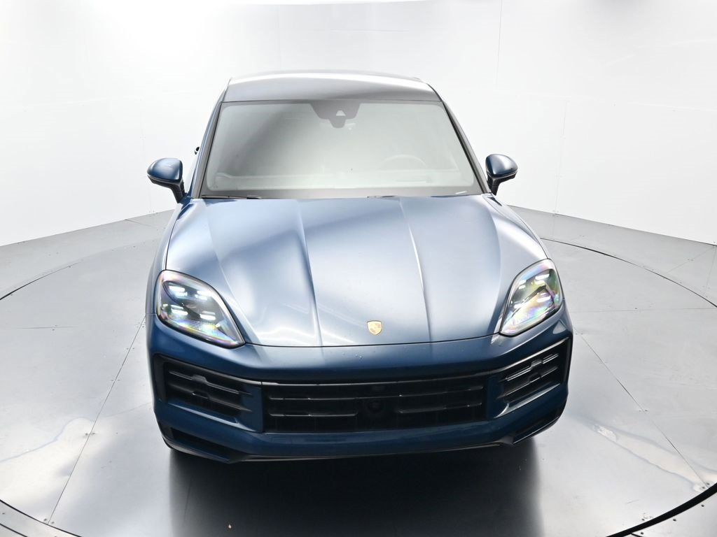Used 2025 Porsche Cayenne image 46