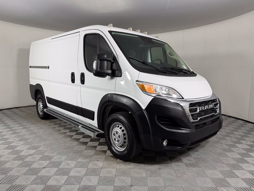 Used 2025 RAM ProMaster 2500 w/ U-Haul Equipment Group FWD image 2