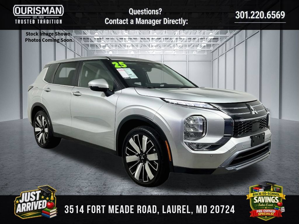 Used 2025 Mitsubishi Outlander SE