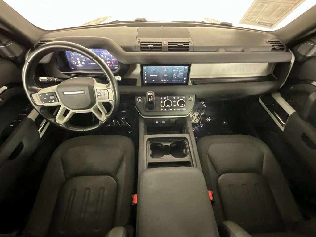 Used 2021 Land Rover Defender 110 SE image 10