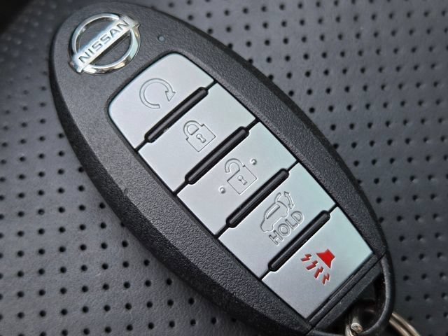 Used 2021 Nissan Rogue Platinum AWD/4WD image 39