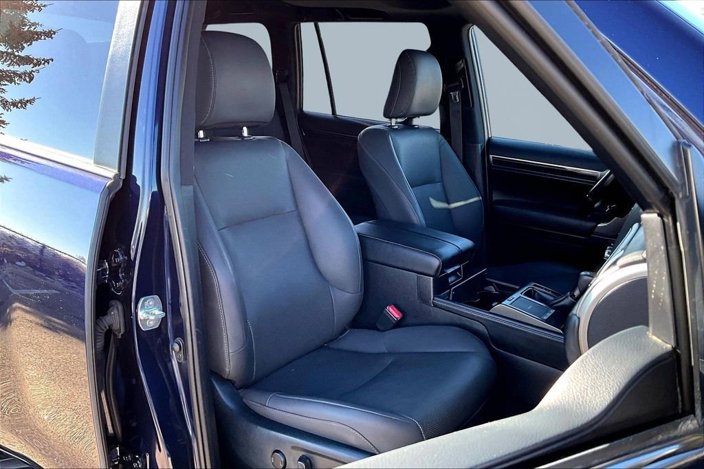 Used 2023 Lexus GX 460 Premium image 20