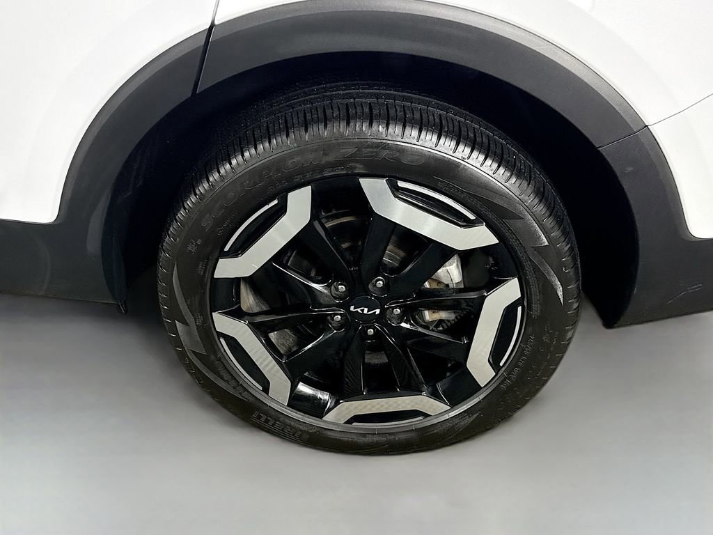 Used 2023 Kia Telluride EX w/ EX Captain's Chair Package image 39