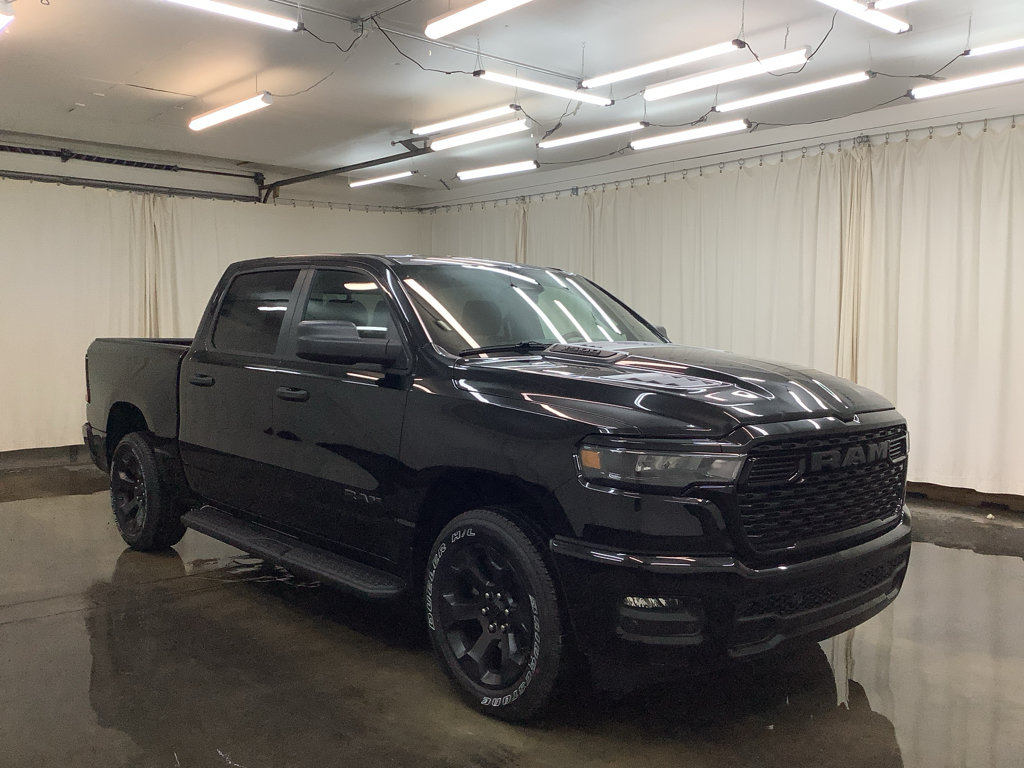 New 2026 RAM 1500 Express AWD/4WD image 3