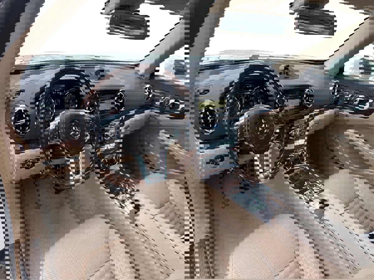 Used 2013 Mercedes-Benz SL 550 image 33