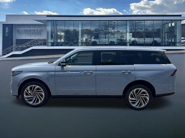 New 2026 Lincoln Navigator Reserve AWD/4WD image 4