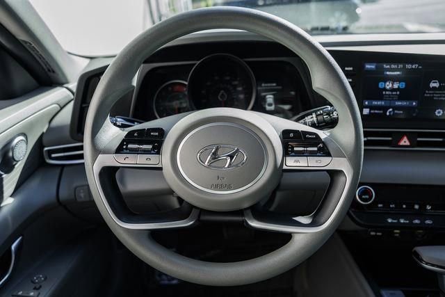 Used 2022 Hyundai Elantra SEL image 22