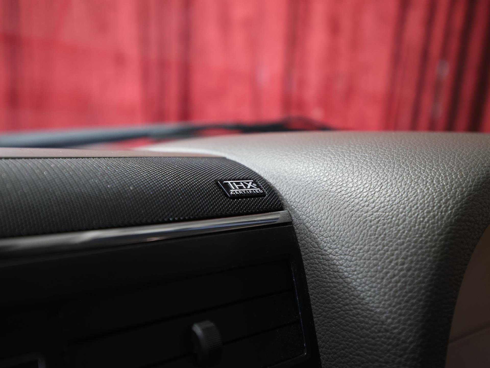 Used 2017 Lincoln Navigator Select image 25