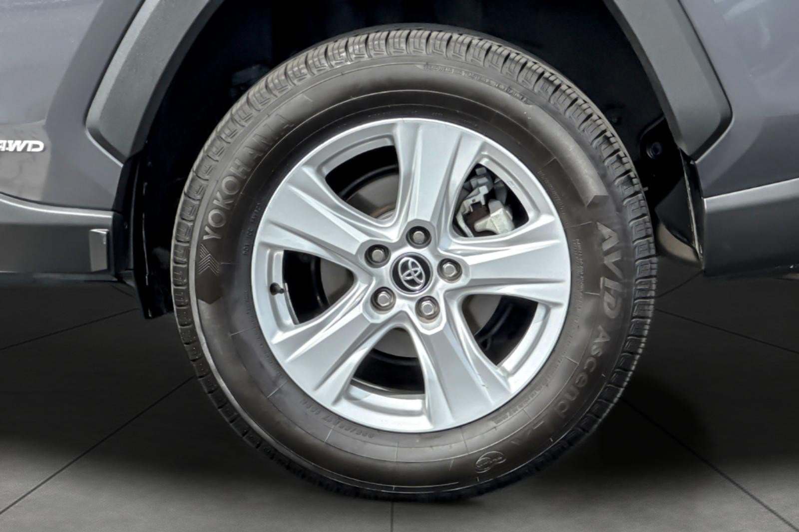 Certified 2021 Toyota RAV4 XLE AWD/4WD image 25