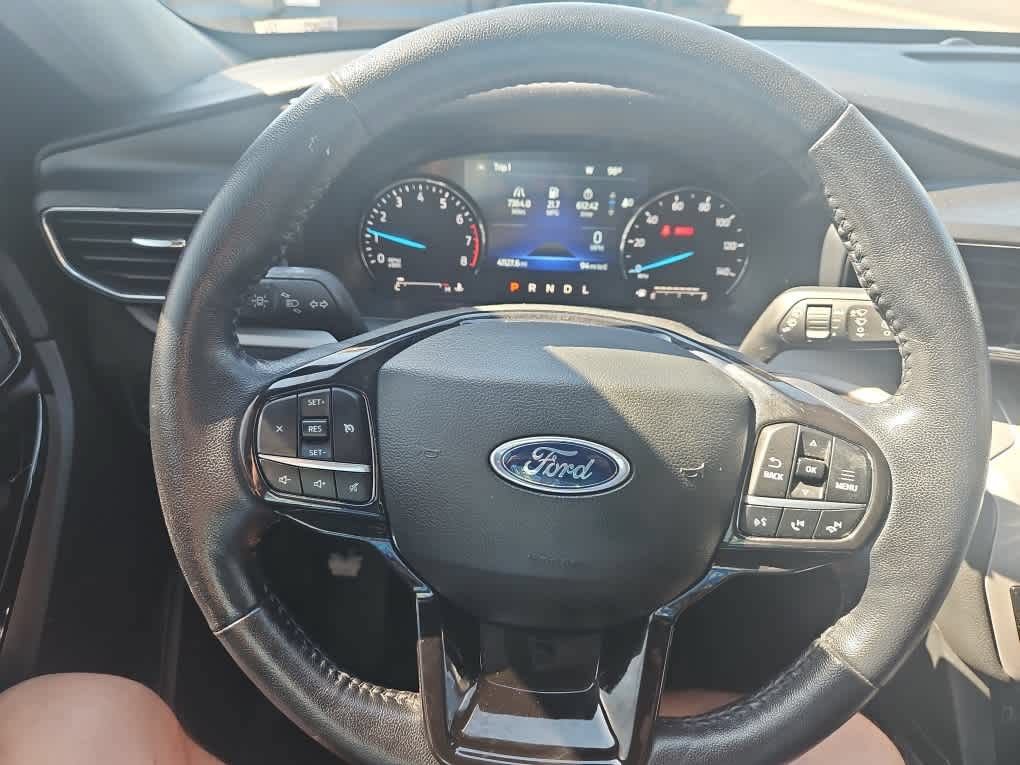 Certified 2023 Ford Explorer XLT w/ Equipment Group 202A RWD image 16