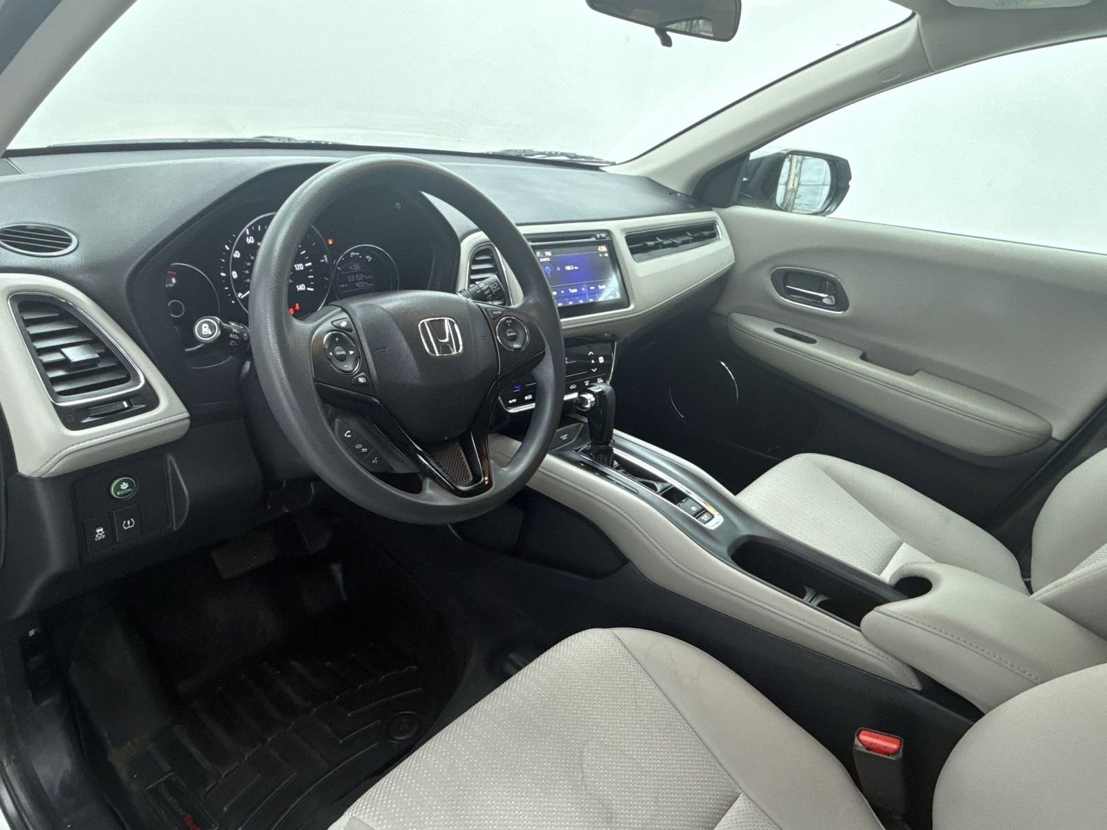 Used 2018 Honda HR-V EX image 12