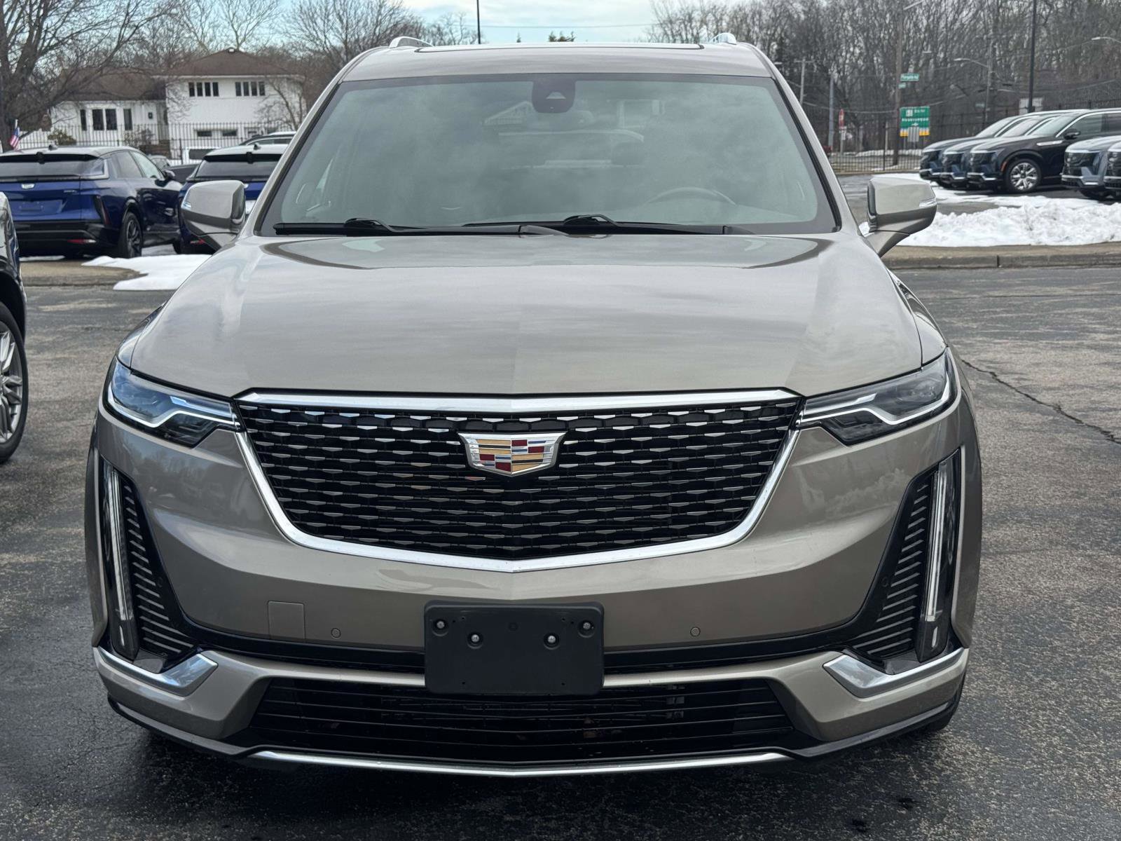 Certified 2023 Cadillac XT6 Premium Luxury image 2