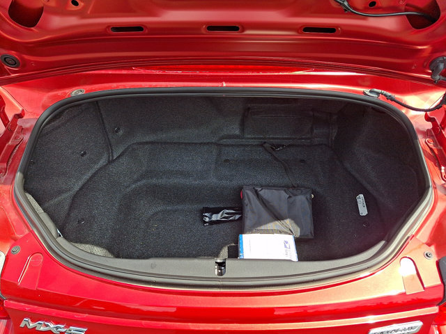 Used 2016 MAZDA MX-5 Miata Grand Touring RWD image 28
