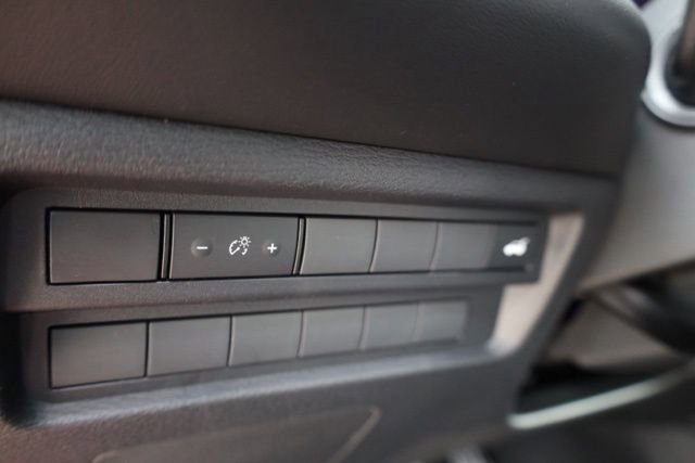 Used 2025 Mitsubishi Outlander SEL image 16