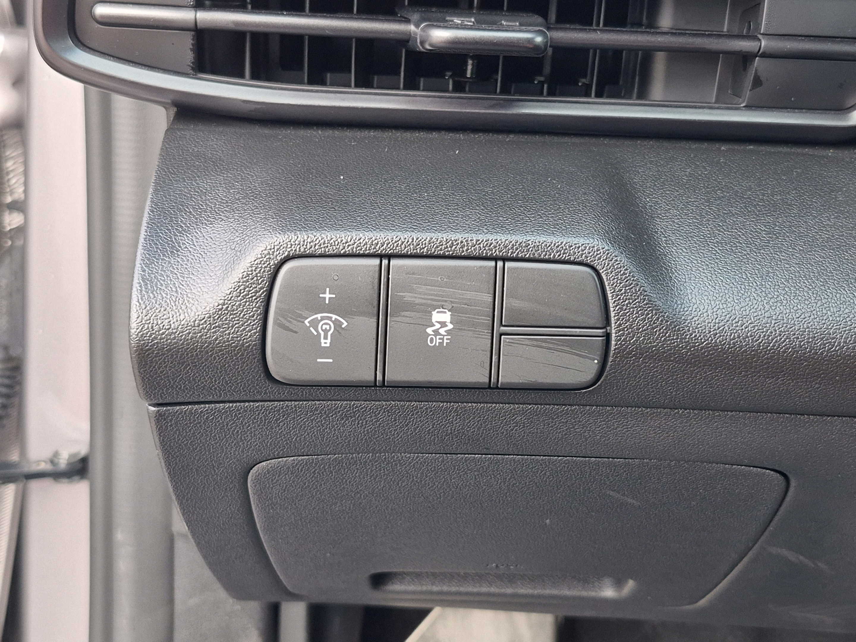 Certified 2025 Hyundai Elantra Sport FWD image 27