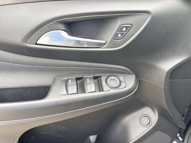 Used 2025 Buick Envista Sport Touring w/ Convenience I Package FWD image 19