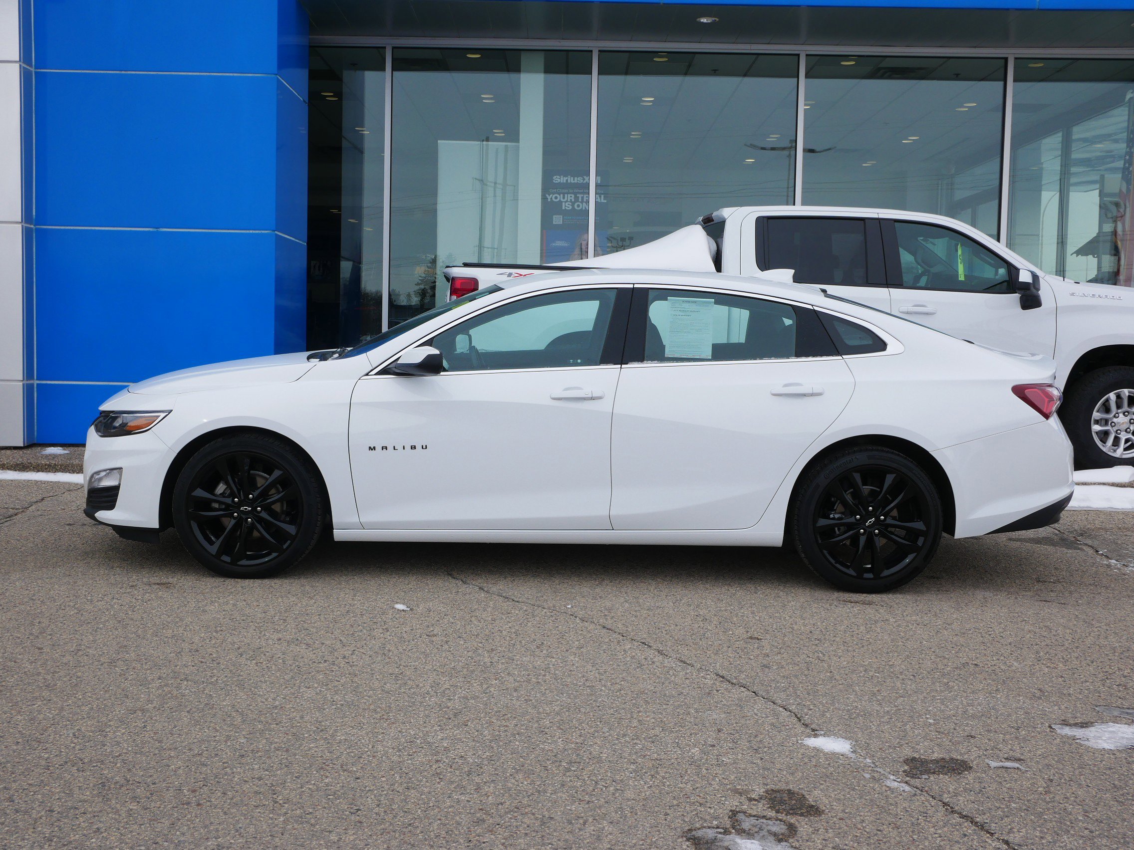 Used 2023 Chevrolet Malibu LT w/ Sport Edition FWD image 5
