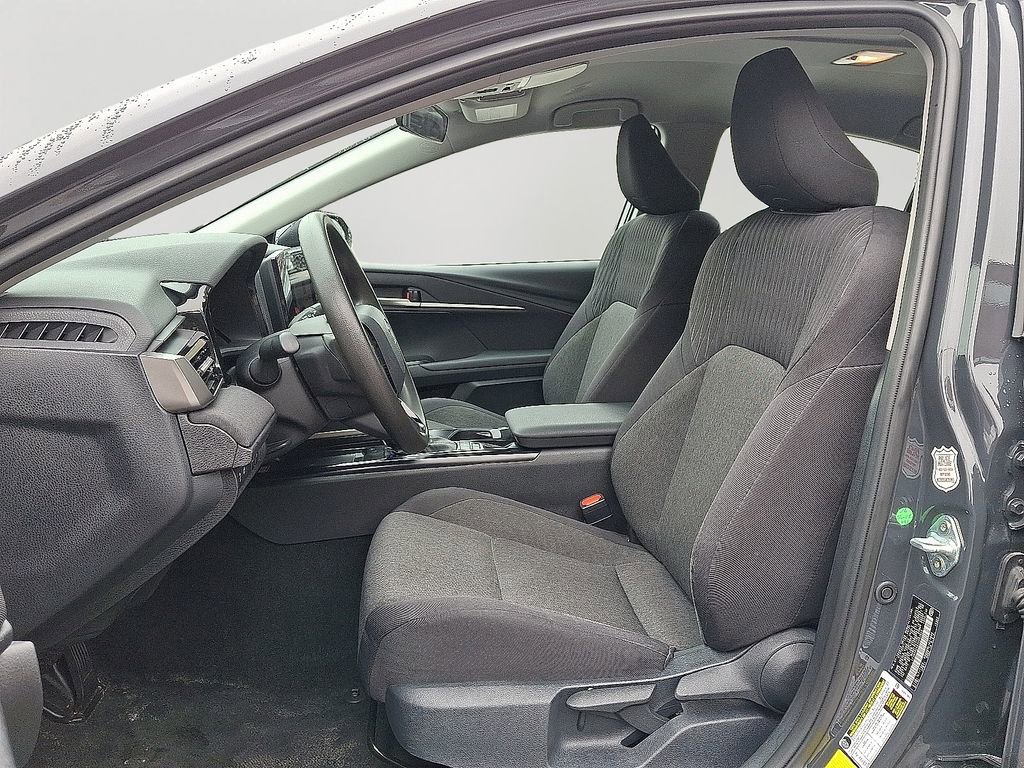 Used 2025 Toyota Camry LE FWD image 14