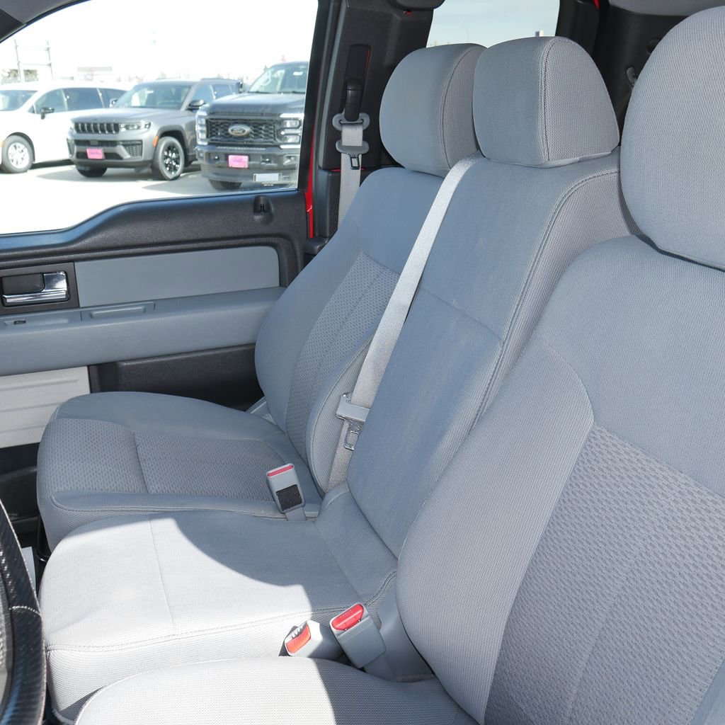 Used 2014 Ford F150 XLT w/ XLT Chrome Package image 30