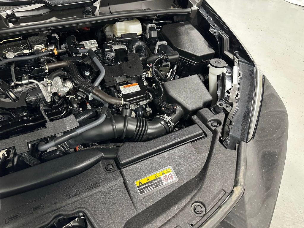 Used 2025 Toyota Prius LE FWD image 69