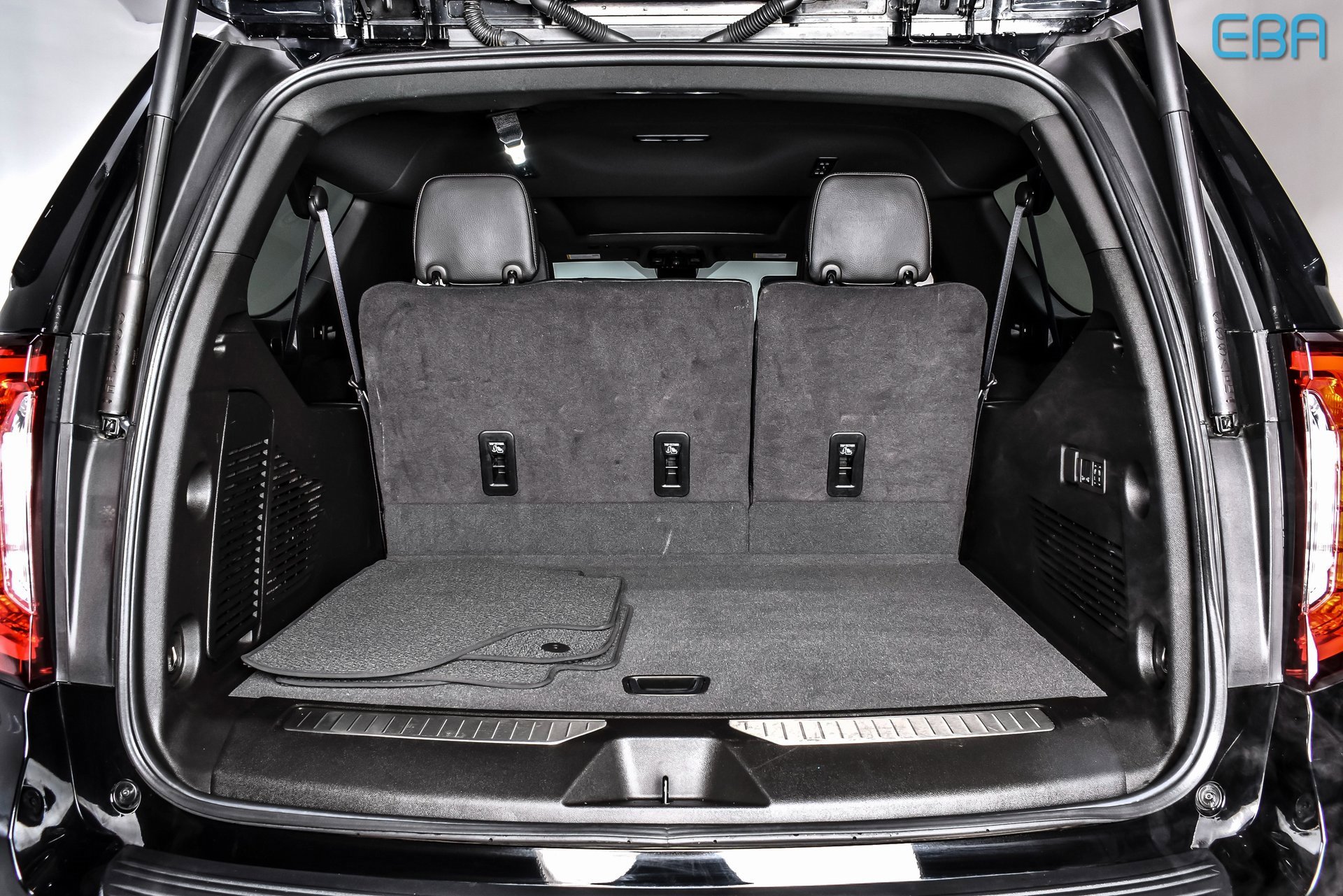 Used 2024 GMC Yukon XL Denali w/ Advanced Technology Package image 12