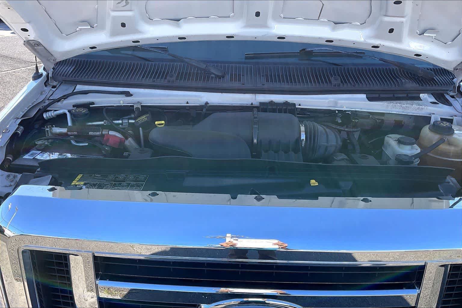Used 2011 Ford E-350 and Econoline 350 XLT RWD image 9