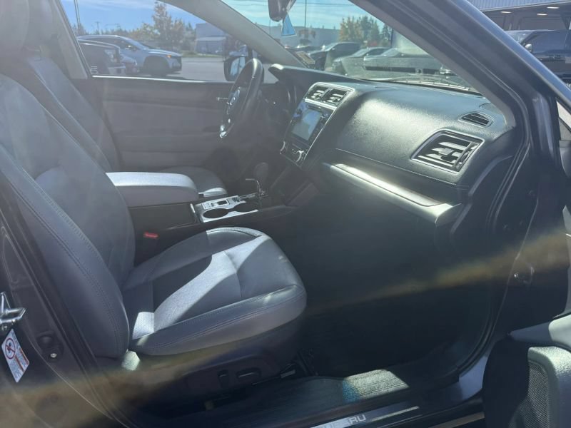 Used 2018 Subaru Outback 2.5i Limited AWD/4WD image 6