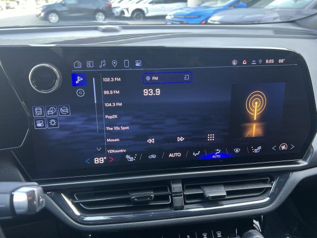 Used 2024 Chevrolet Equinox EV RS image 13