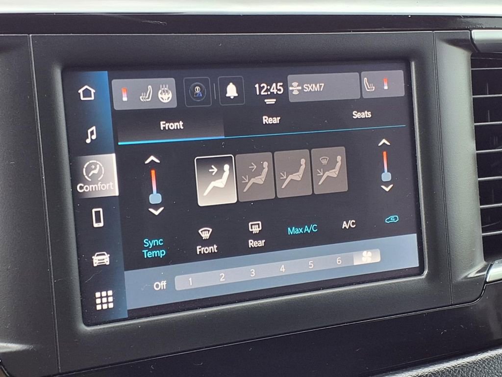 Used 2023 Chrysler Voyager LX FWD image 13