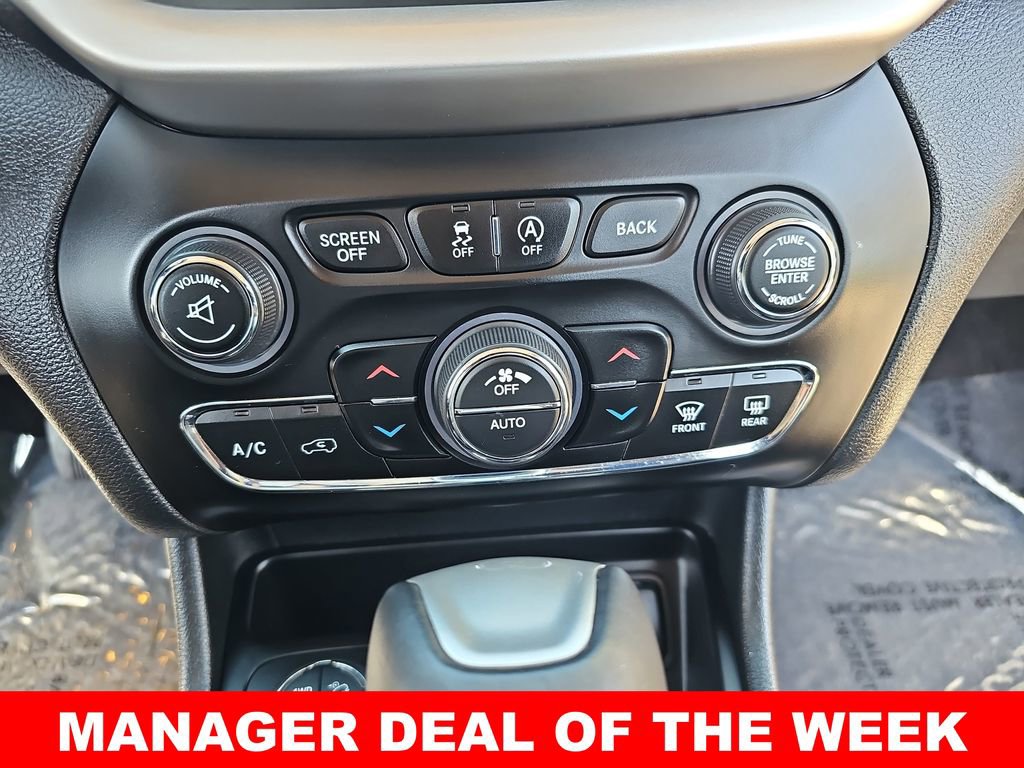 Used 2016 Jeep Cherokee Trailhawk w/ Comfort/Convenience Group image 21