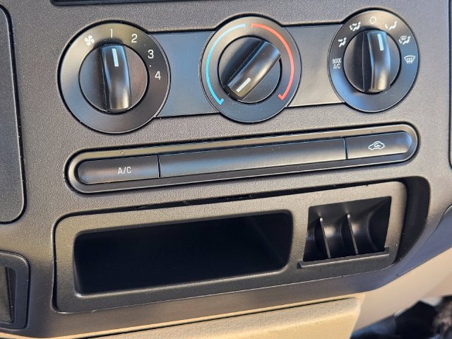 Used 2008 Ford F350 2WD Regular Cab Super Duty image 27